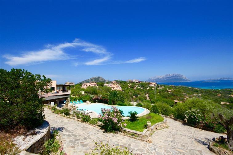 Porto Istana Villa And Pool Tavolara View מראה חיצוני תמונה