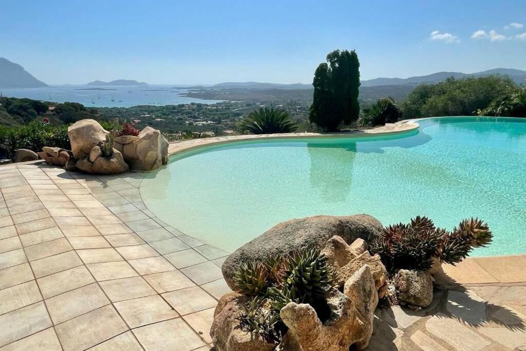 Porto Istana Villa And Pool Tavolara View מראה חיצוני תמונה